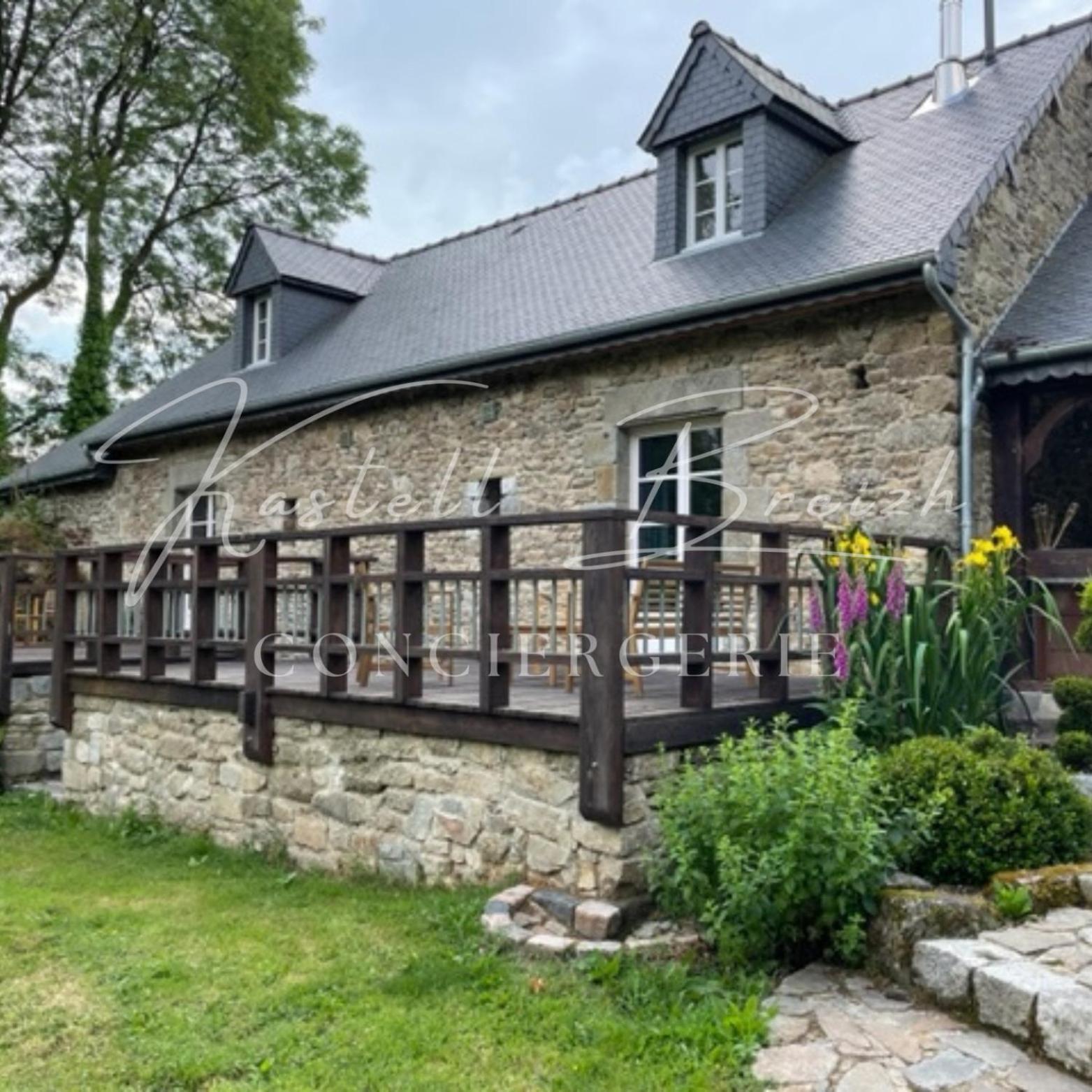 הוילה Saint-Gilles-Pligeaux La Familiale Du Manoir De Kerollivier מראה חיצוני תמונה